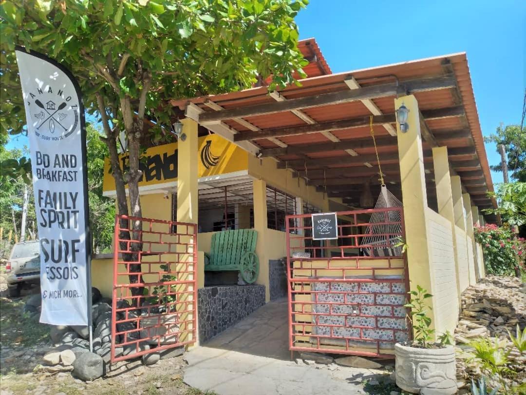 Transito Bananoz Surfhouse Bed & Breakfast エクステリア 写真