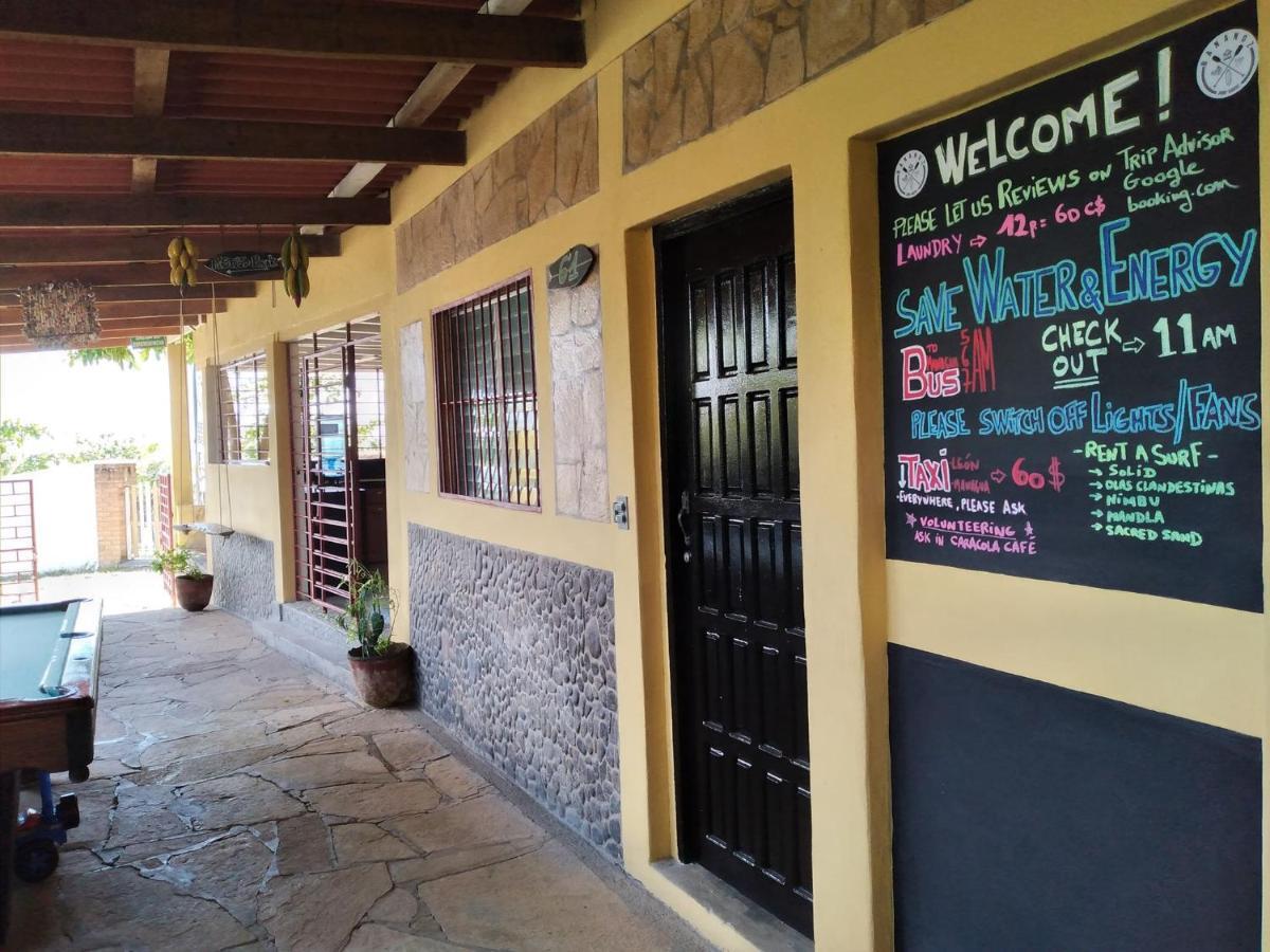 Transito Bananoz Surfhouse Bed & Breakfast エクステリア 写真